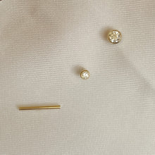 Load image into Gallery viewer, Bezel Stud Earrings
