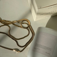 Load image into Gallery viewer, Jordan Herringbone Necklace