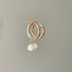 Elise Pearl Earrings
