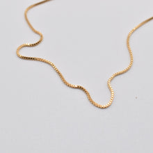 Load image into Gallery viewer, Dainty Box Chain Necklace