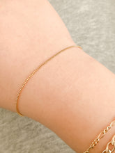 Load image into Gallery viewer, Dainty Box Chain Bracelet