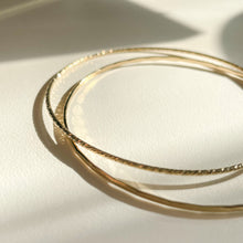 Load image into Gallery viewer, Sparkle Wire Bangle
